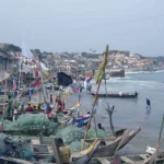 Fishermen working on their nets at Cape Coast in Ghana. Copyright: ~Pyb (CC BY 2.0)