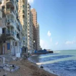 Alexandria's coastal buildings face the risk of erosion and collapse due to rising sea levels. Copyright: Essam Heggy/SciDev.Net